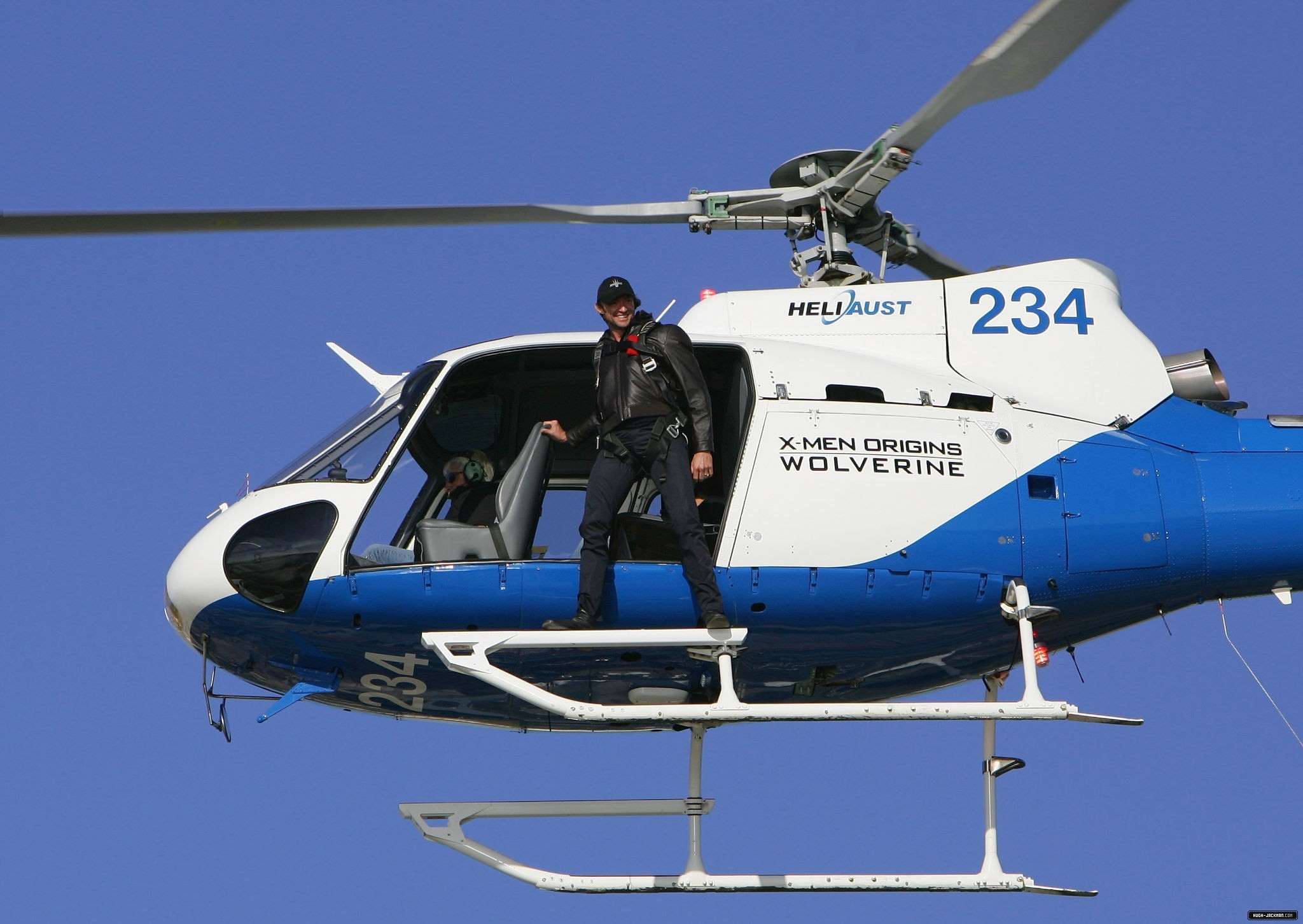 hjcom0025.jpg